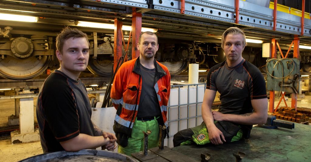– URIMELIG: Geir Ove Seigerud, Vidar Olsen og Sander Olsson jobber i Mantena på Nyland. De mener det er urimelig at de må betale skatt på et gode, uten at det blir kompensert fullt ut.Foto: Morten Hansen