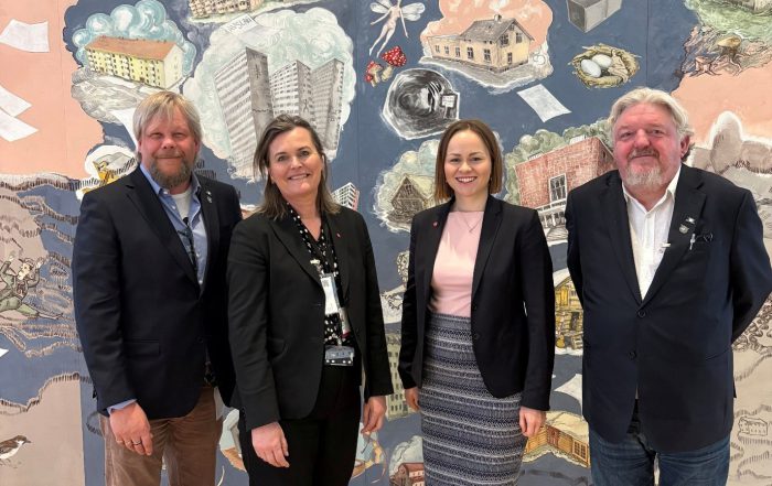 MØTE: Fra venstre ser vi forbundsleder Torfinn Håverstad, statssekretær i Samferdselsdepartementet Abel Cecilie Knibe Kroglund, statssekretær i Næringsdepartementet Ragnhild Sjoner Syrstad og forbundssekretær Petter Trønnes.