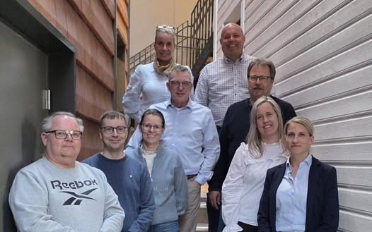 Fra GoAhead, høyre side; Line Rasmussen Ophus, Sandra Westrøm, Vidar Fiskodde, Øyvind-Roger Kile Fra NJF, venstre side: Hans Ole Skårland, Kjetil Drøsdal, Eli-Ingeborg Baadstøe-Ostrø, Morten Knudsen, Bianca Fedje. + Maja Syltebø Skavnes (ikke tilstede på bildet)