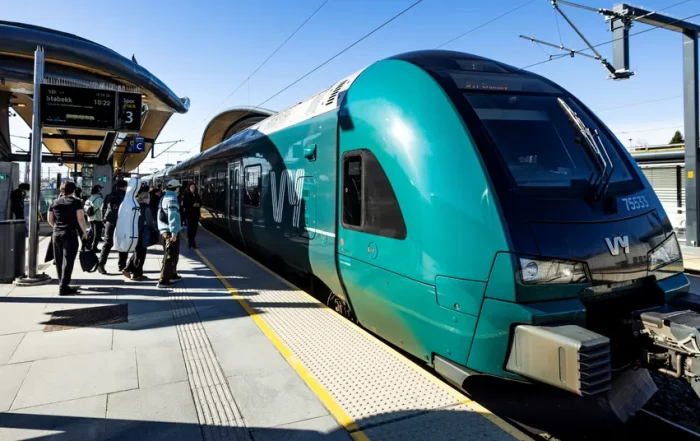 Vy, Flytoget og flere andre togselskaper kan bli rammet av streike over sommeren. Foto: Ole Palmstrøm