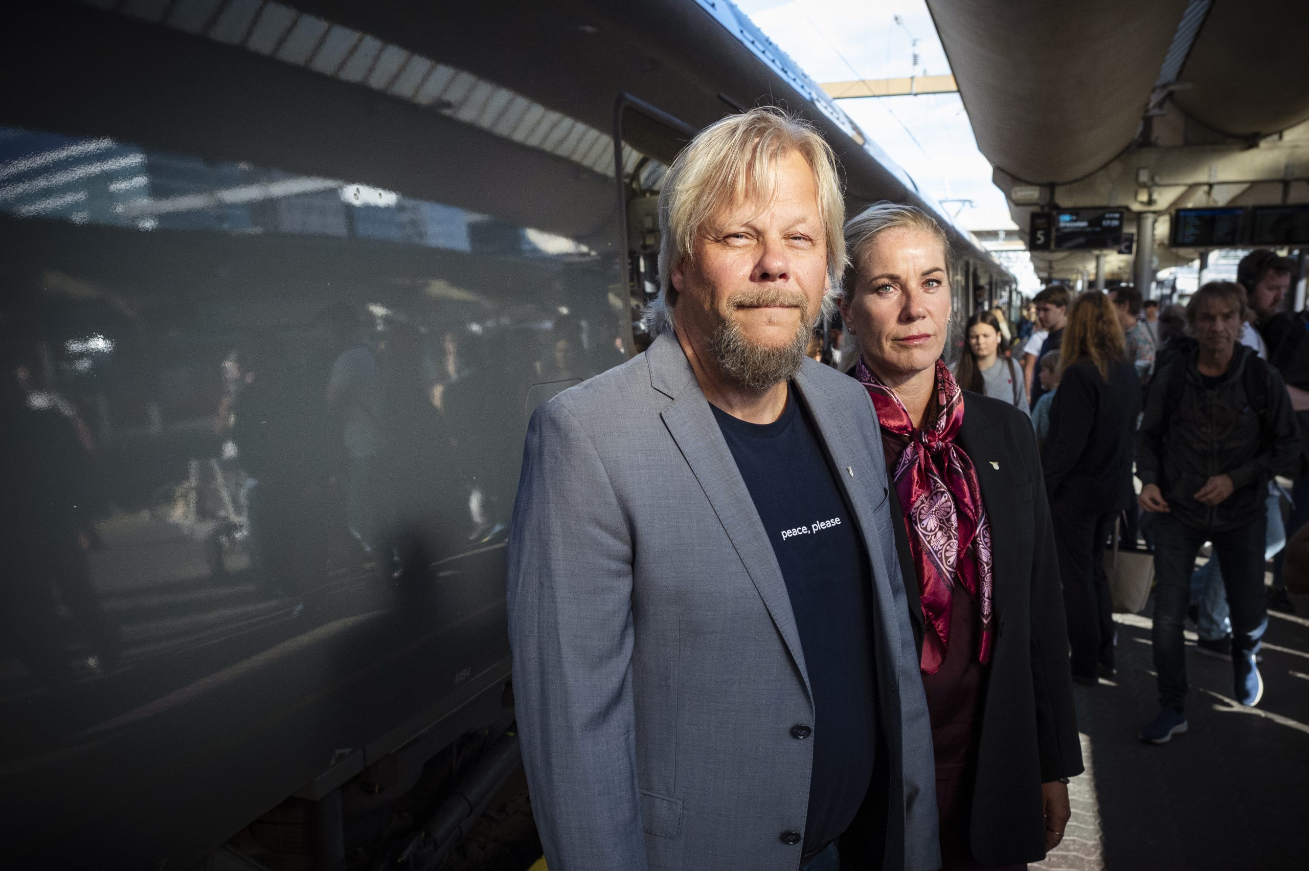 FORNØYDE: Forbundsleder Torfinn Håverstad og nestleder Bianca Fedje er glade for at meklingen landet uten streik.